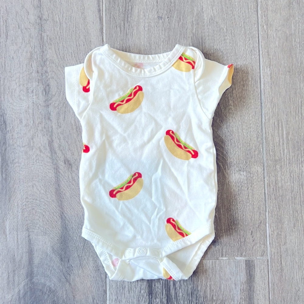 MONICA + ANDY Hot Dog Short Sleeve Bodysuit Onesie Size Newborn